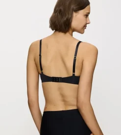 Online Triumph Body Makeup-Up Essentials WP BH, , 70F Black