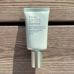 New Estée Lauder DayWear Sheer Tint SPF 15 Moisturizer Creme, 50 ml