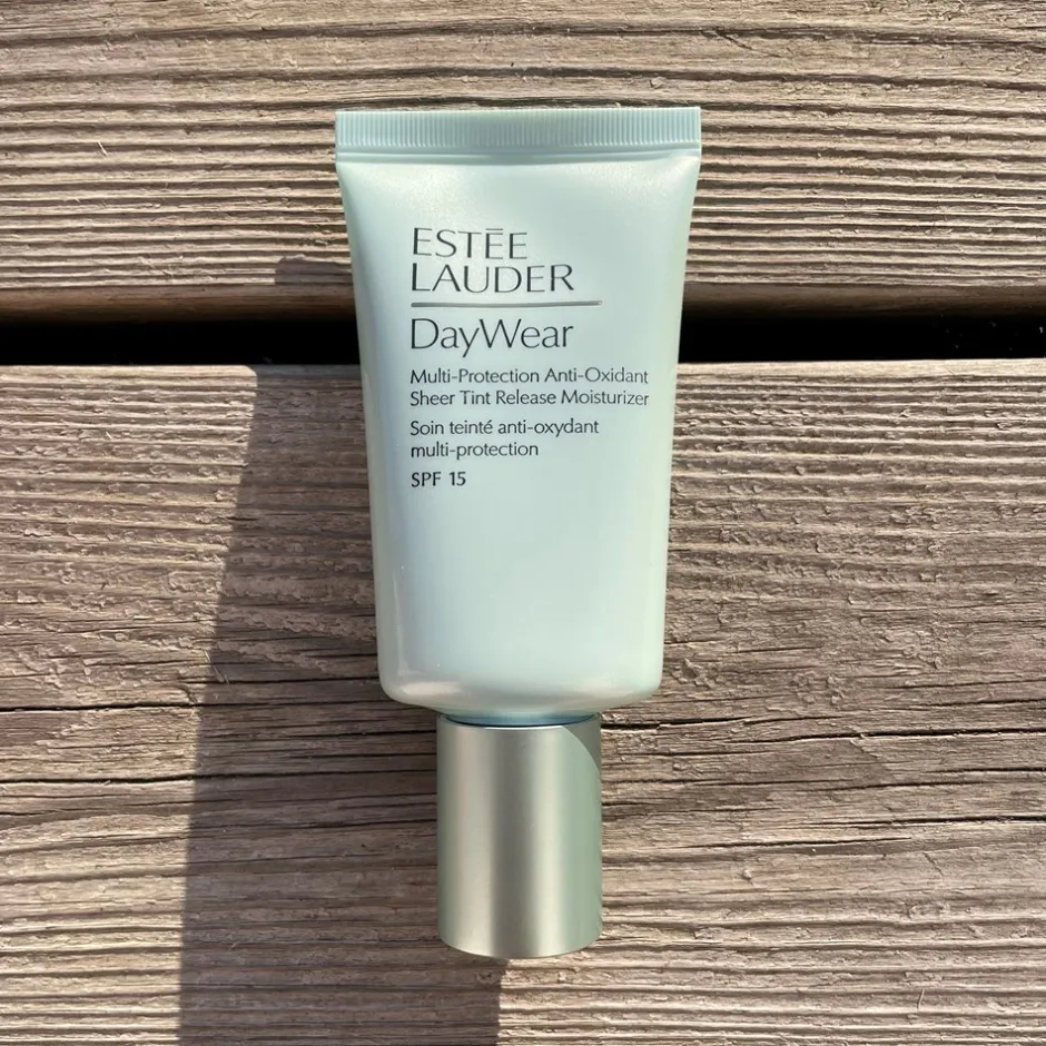 New Estée Lauder DayWear Sheer Tint SPF 15 Moisturizer Creme, 50 ml