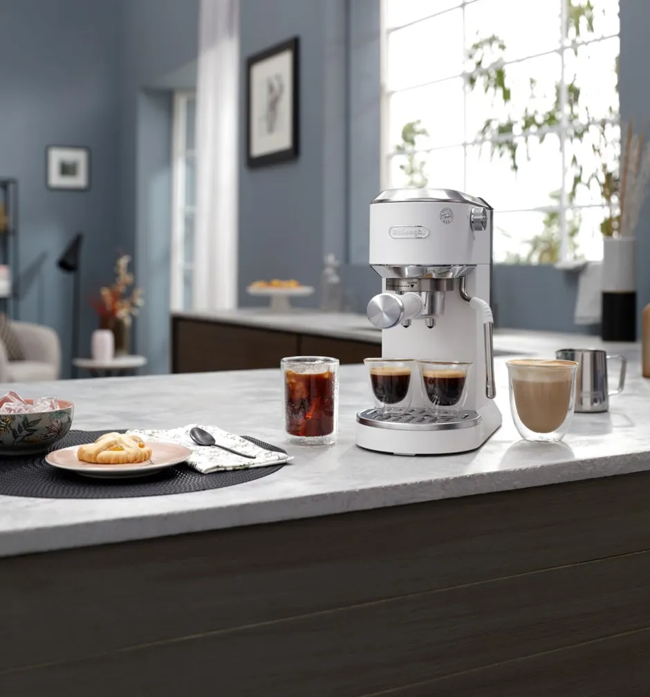Outlet De'Longhi Dedica Duo EC890 Espressomaskine, White