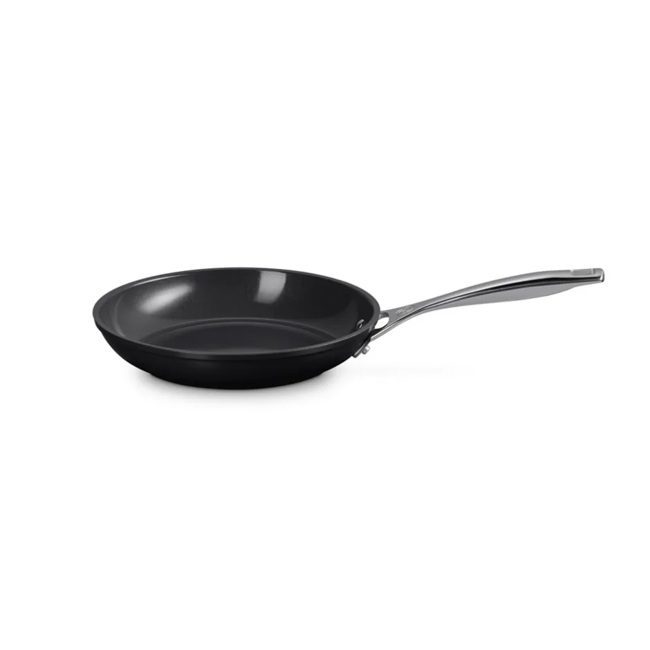 Clearance Le Creuset Essential Non-Stick Ceramic Stegepande, , Ø24 cm Black