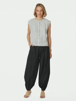 Neo Noir Everest Knit Vest, , 40*Dame Veste