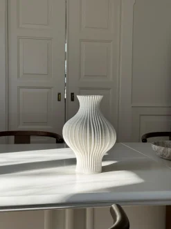 Best Bloom Objects Forma Vase, White