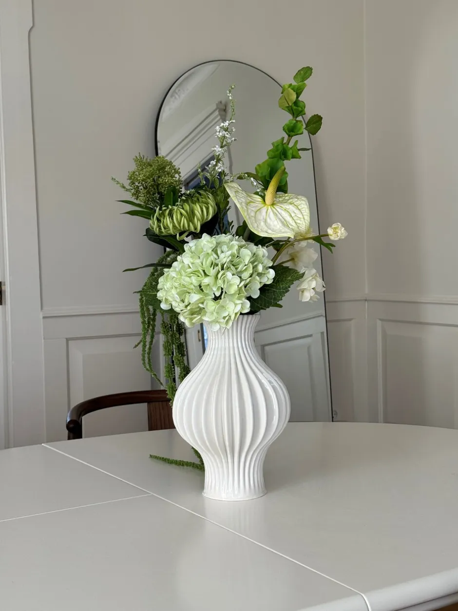 Best Bloom Objects Forma Vase, White