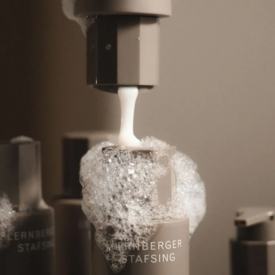 Lernberger Stafsing Hydrating & Strengthening Shampoo, 250 ml* Hårpleje|Hårpleje