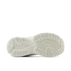 Discount New Balance Kids 2002 Sneakers, , 29 Sea Salt/Reflection