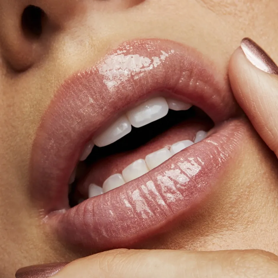 New MAC Lipglass, Oyster Girl