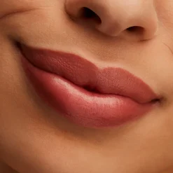 Discount MAC Lustreglass Lipstick, Hug Me