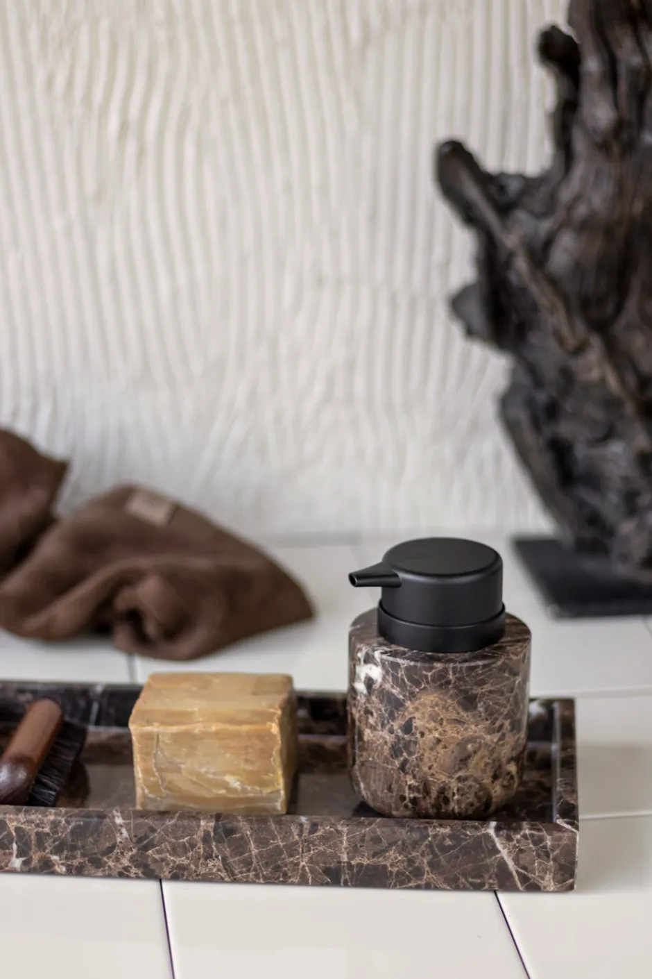 Mette Ditmer Marble Dispenser, , Lav* Dispensere & Tandkrus