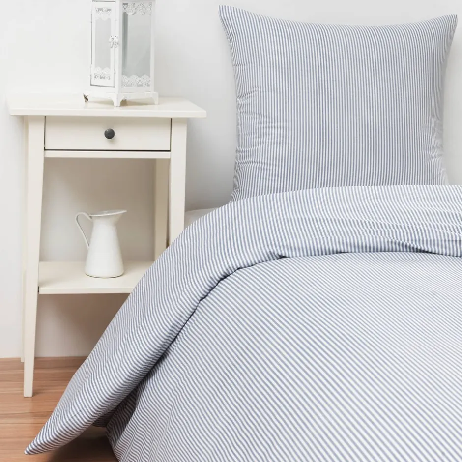 Outlet By Skagen Mille Sengelinned, Mørke Striber, 140x220 cm Blå