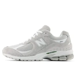 Discount New Balance 2002R Sneakers, , 39.5 Raincloud/Grey Matter