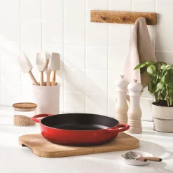 New Le Creuset Signature Everyday Støbejerns Stegepande, , Ø28 cm Cerise