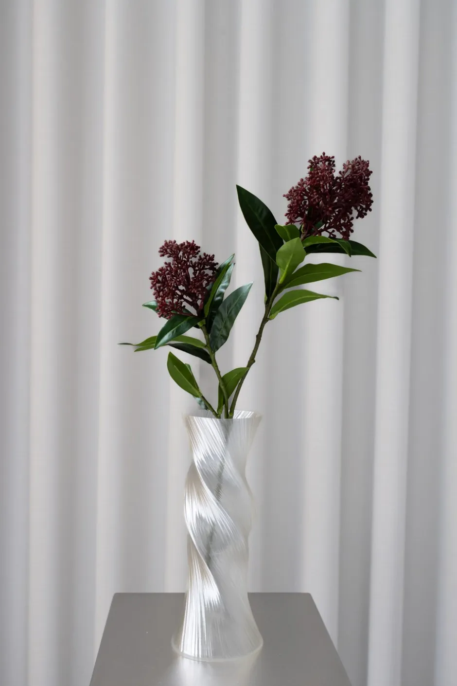 Best Bloom Objects Skimmia Berry Kunstig Blomst, Bordeaux