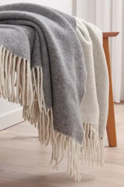 Clearance Arctic Smilla Uldplaid, , 130x190 cm Grå/ Sand