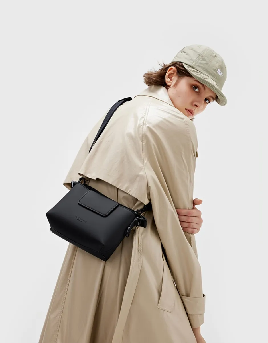 Gaston Luga Spläshini Crossbody, Black