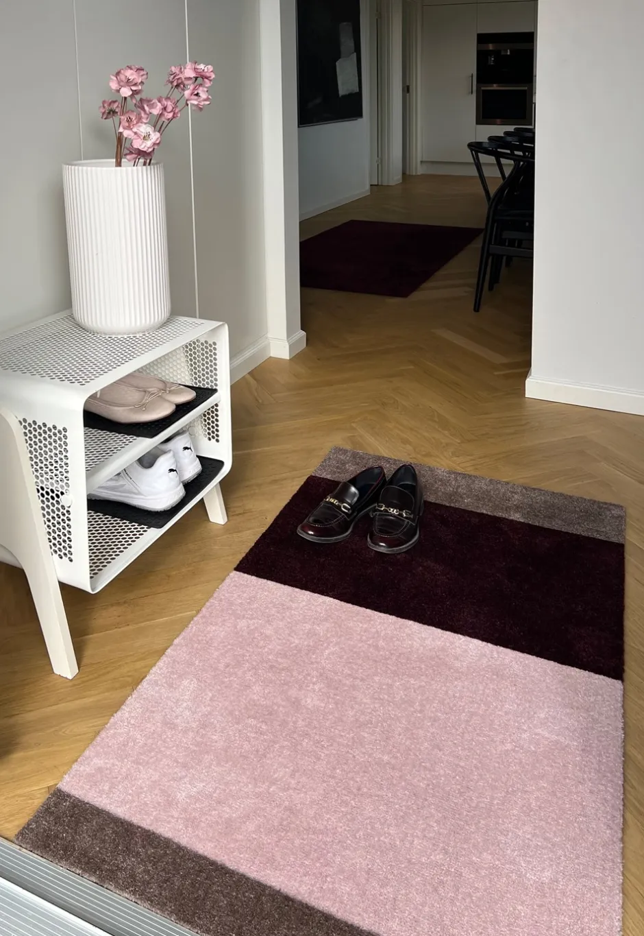 Discount Tica Copenhagen Stripe Horisontal Gulvtæppe, , 67x120 cm Bordeaux/Rose/Sand