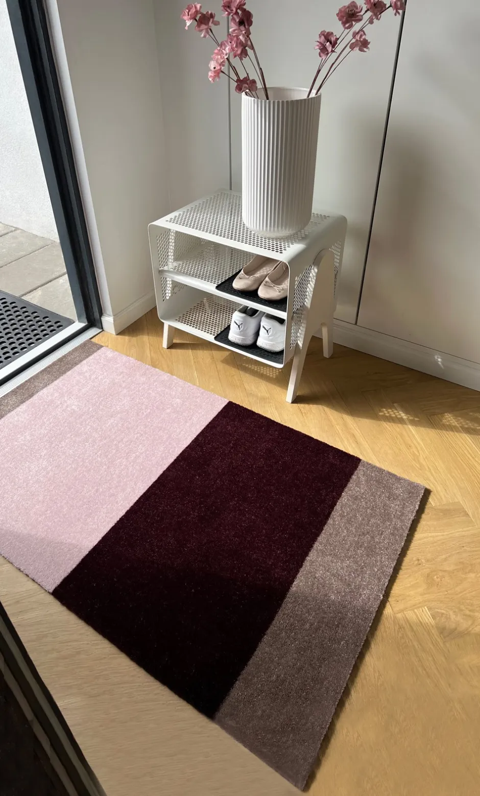 Discount Tica Copenhagen Stripe Horisontal Gulvtæppe, , 67x120 cm Bordeaux/Rose/Sand