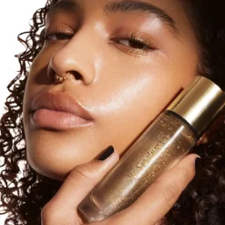 Yves Saint Laurent Touche Éclat Blur Primer* Ansigt