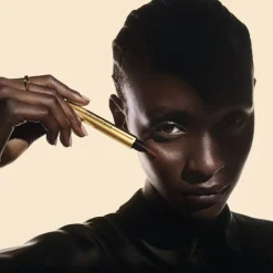 Yves Saint Laurent Touche Éclat Illuminating Pen,* Ansigt