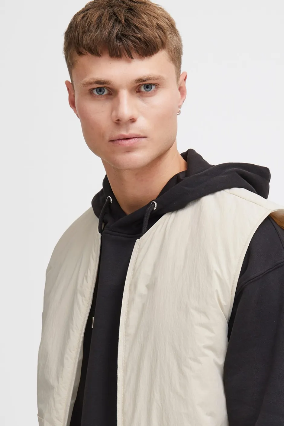 Outlet Solid Vest, , M Oatmeal